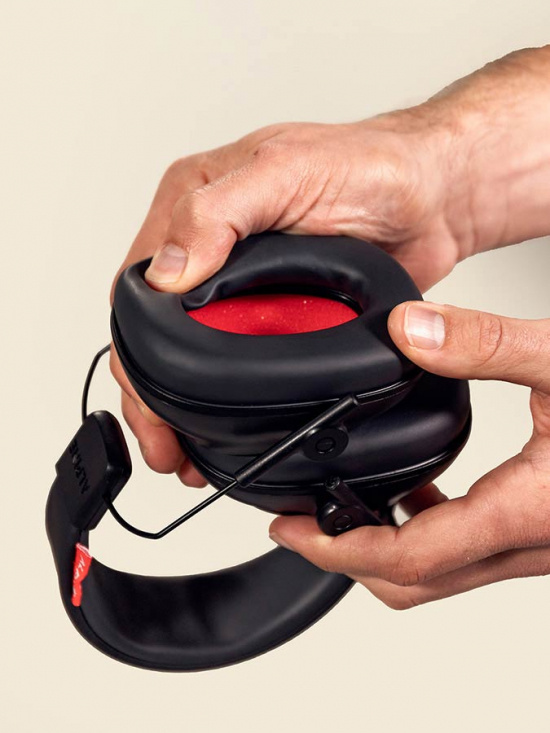  Hörselkåpa Alpine Defender svart