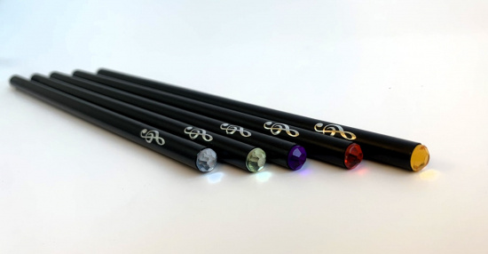 Blyertspenna svart med strassten